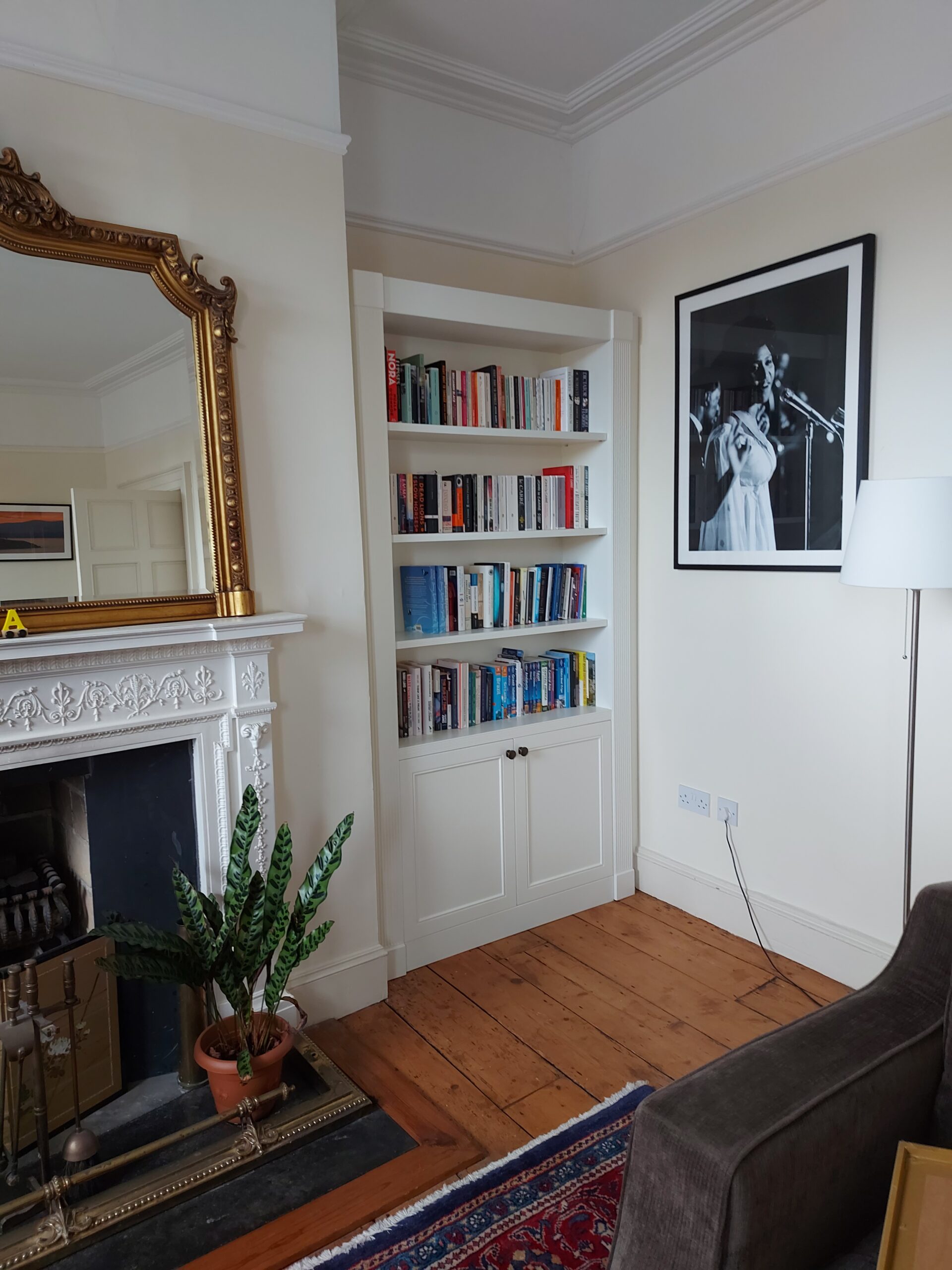 Fitted Oakline living room unit